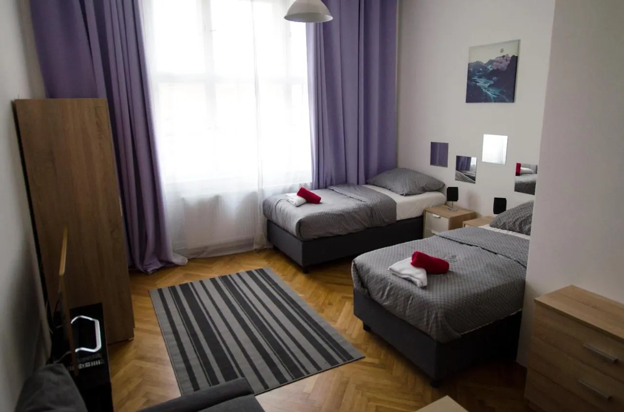 Globe Hostel Prague Adults Only