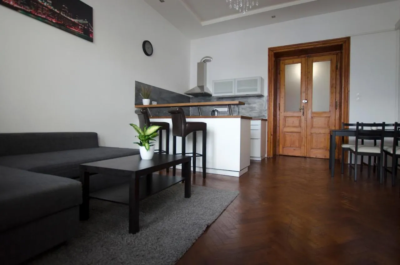 Globe Hostel Prague Adults Only