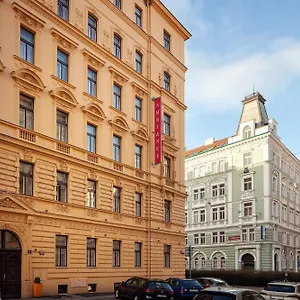 4* Hotel Ambiance