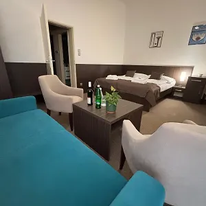Embassy By Lh Apartahotel
