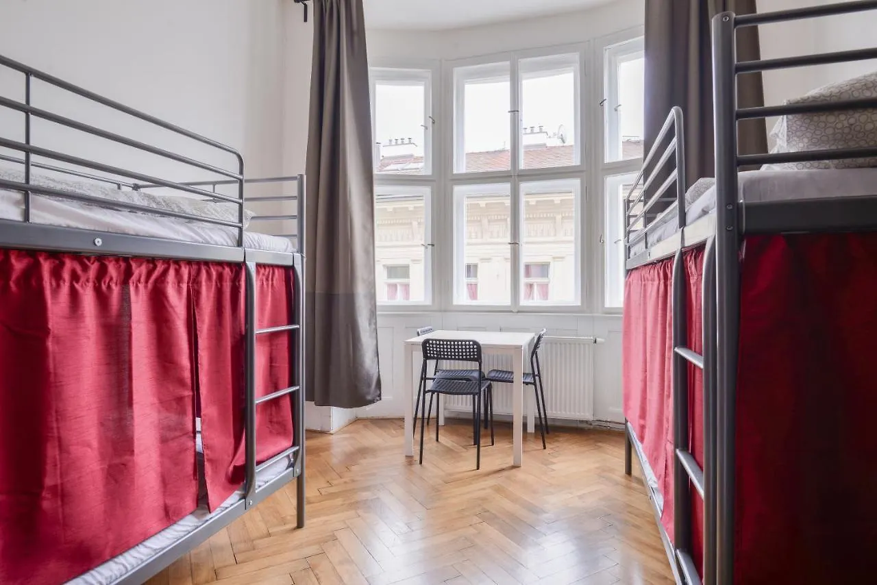 Globe Hostel Prague Adults Only