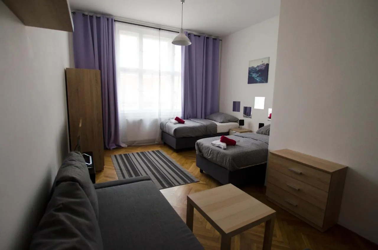 Globe Hostel Prague Adults Only