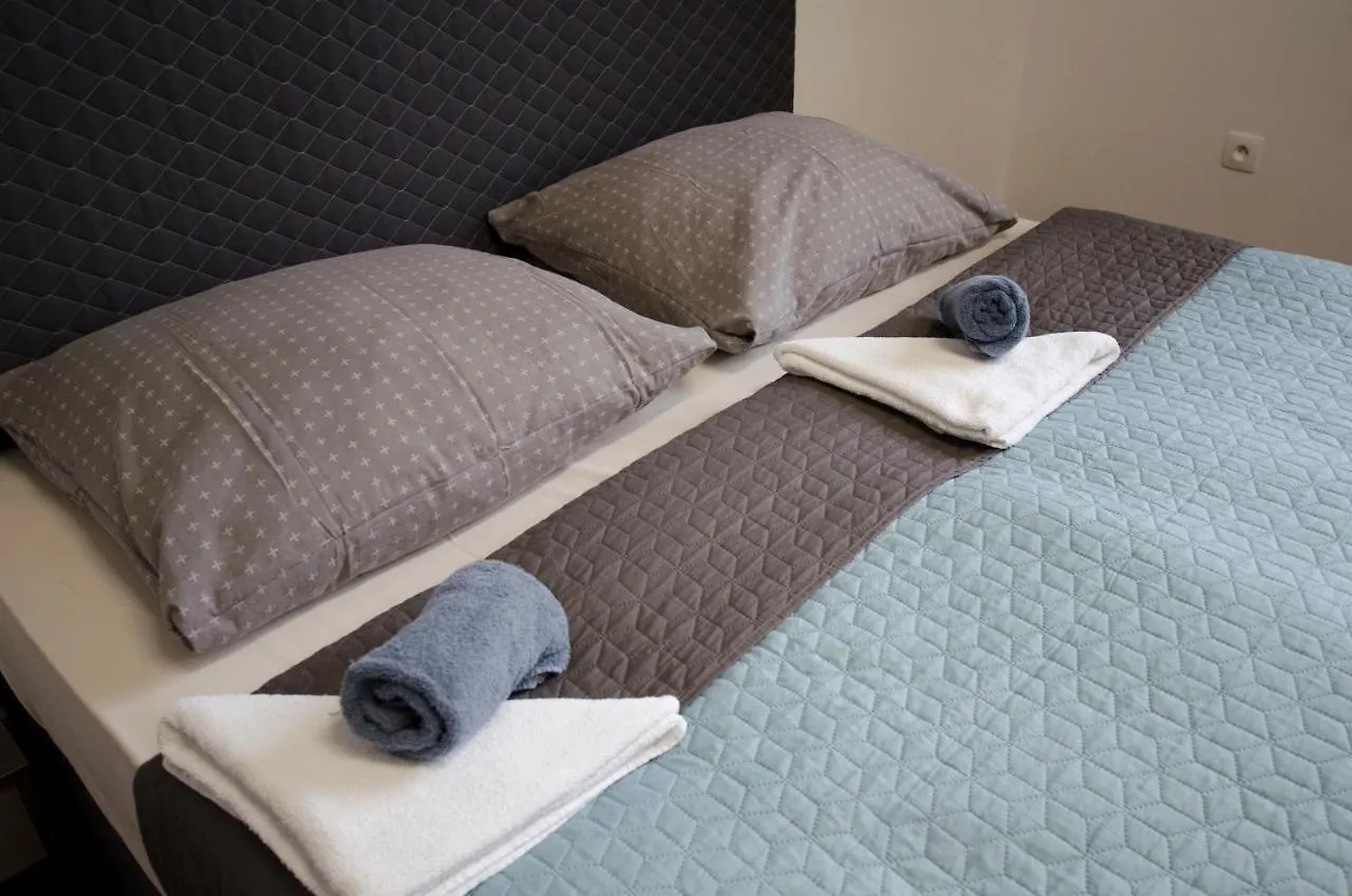 Globe Hostel Prague Adults Only