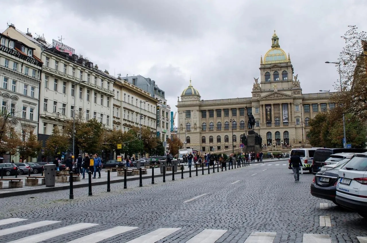 Globe Hostel Prague Adults Only 0*,