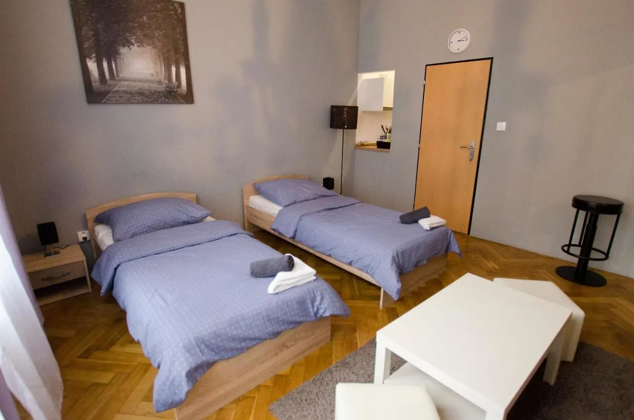 Globe Hostel Prague Adults Only 0*,