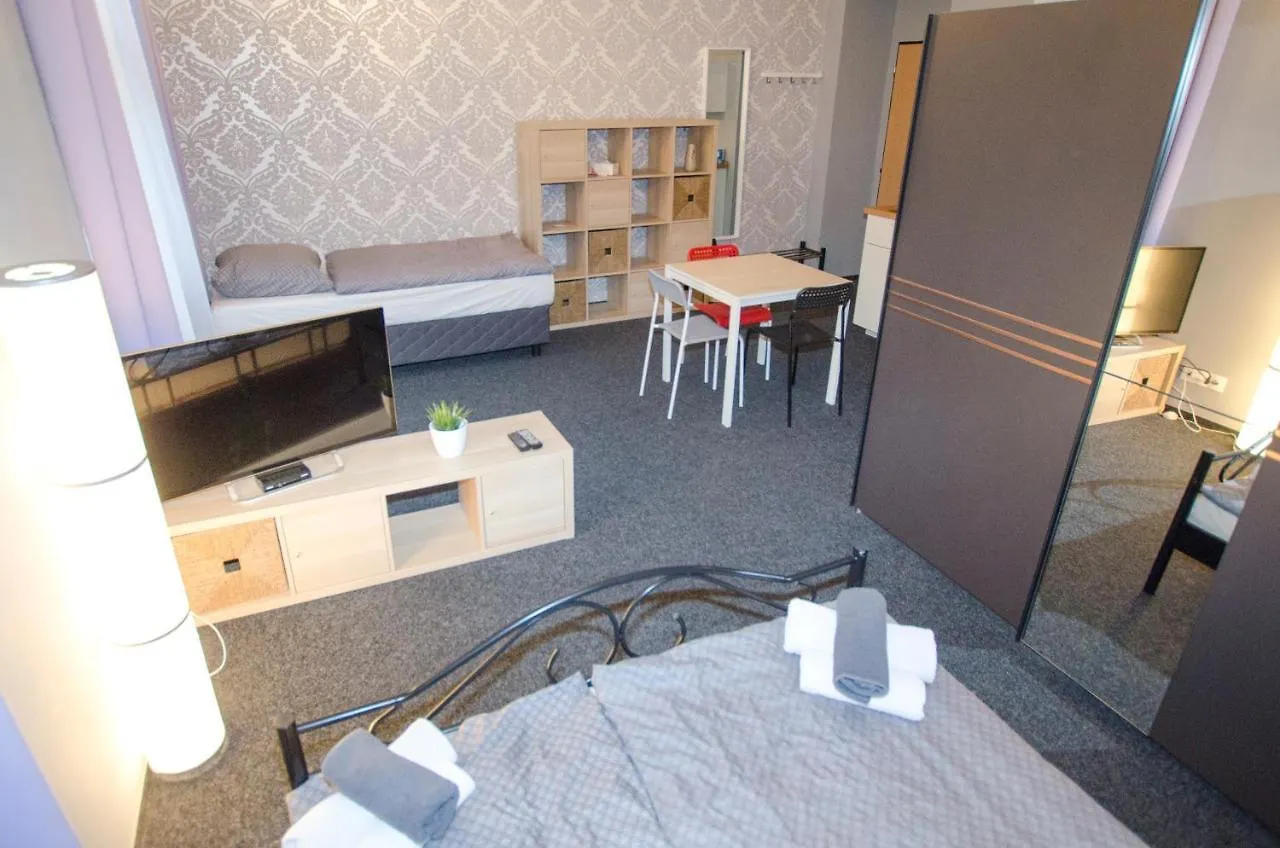 Globe Hostel Prague Adults Only