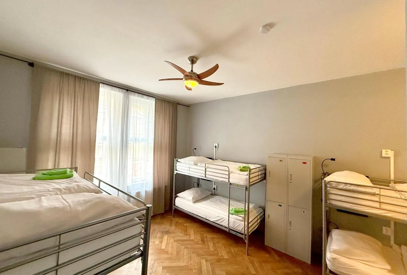 Globe Hostel Prague Adults Only